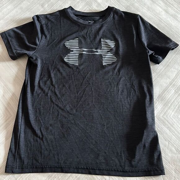 Under Armour Boys Charcoal Grey Logo T-Shirt - Picture 1 of 7
